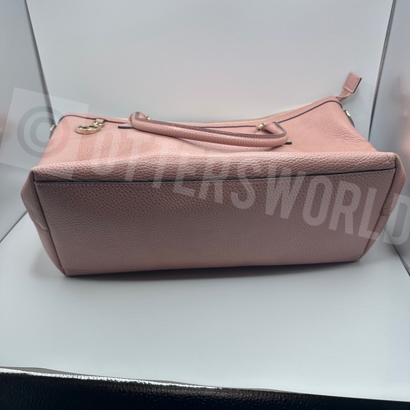 Authentic Gucci Dollar Crossbody - Picture 3 of 11